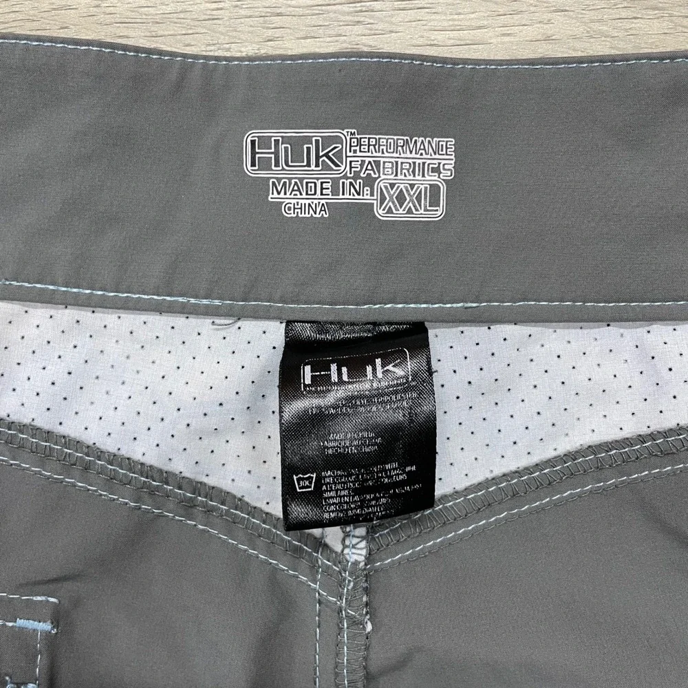 Huk Board Shorts Mens XXL Gray Performance Fishing Swim Trunks Cargo Pockets